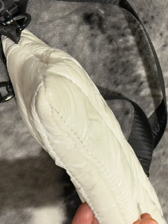 BCBGeneration White Quilted Crossbody Bag with Black Chain and Logo Strap - Picture 8 of 13